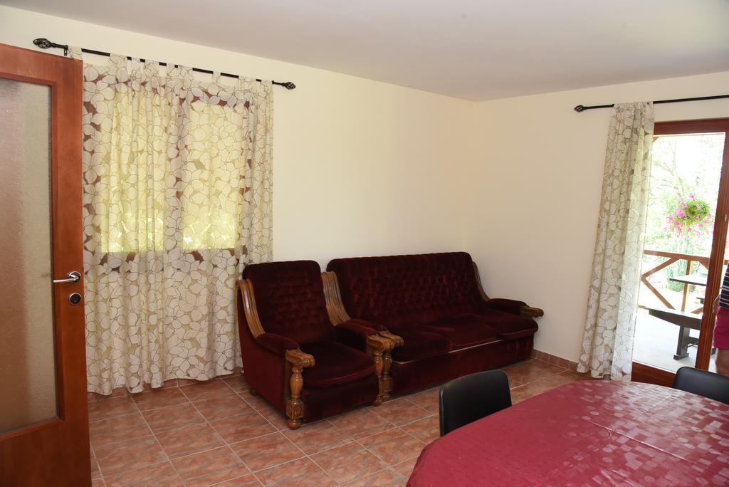 Holiday Home Kucica Na Drvetu Banja Koviljača Buitenkant foto