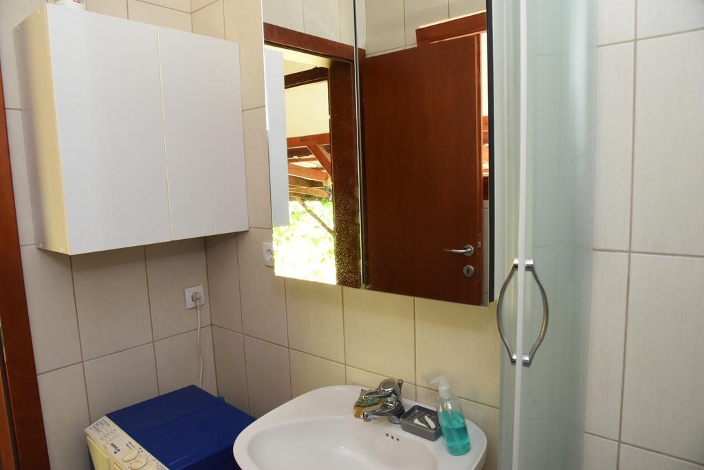 Holiday Home Kucica Na Drvetu Banja Koviljača Buitenkant foto