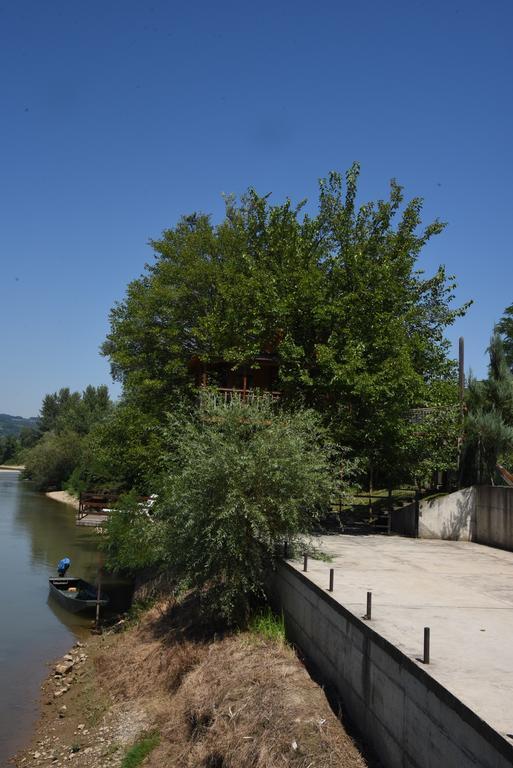 Holiday Home Kucica Na Drvetu Banja Koviljača Buitenkant foto
